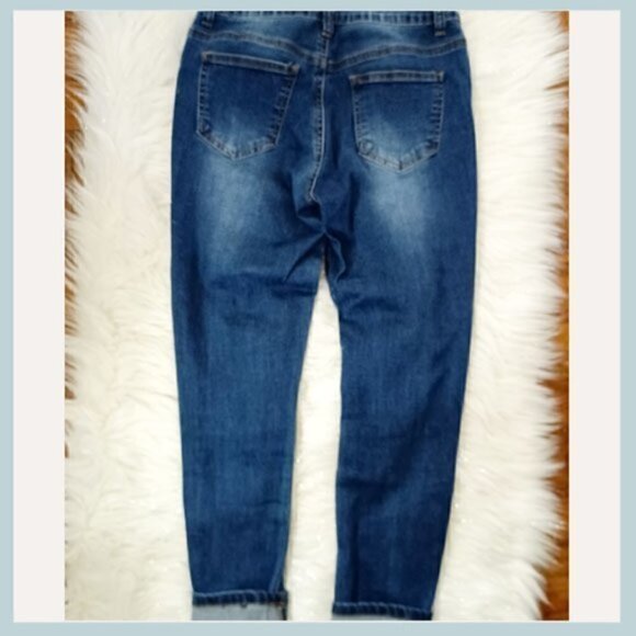 Bamboo Ripped Bling Capri Jeans Size 7, Ripped Jeans, Jeans - Picture 4 of 6